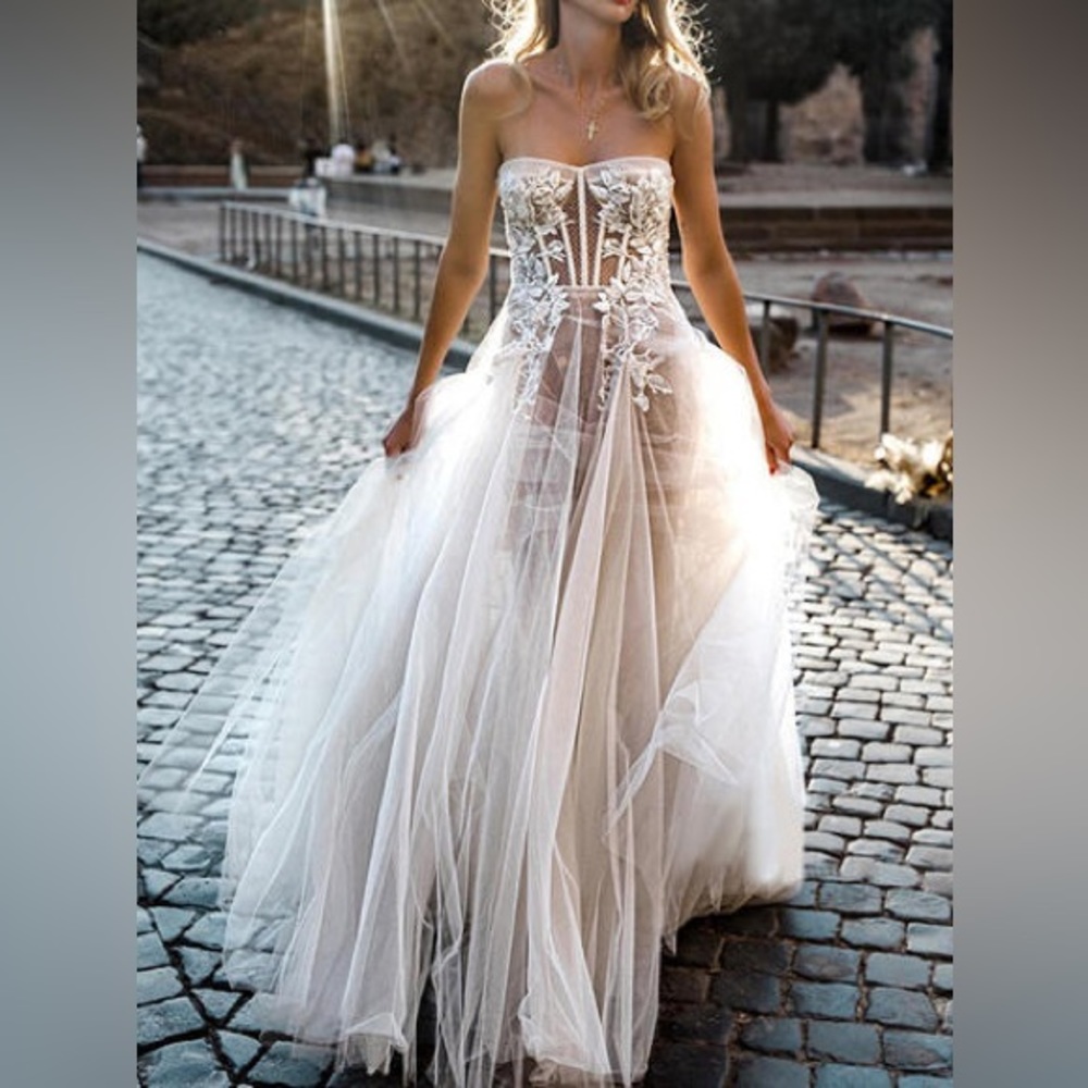 **NWT** Appliques Sweetheart Satin Tulle Lace A-Line/Princess Wedding Dress